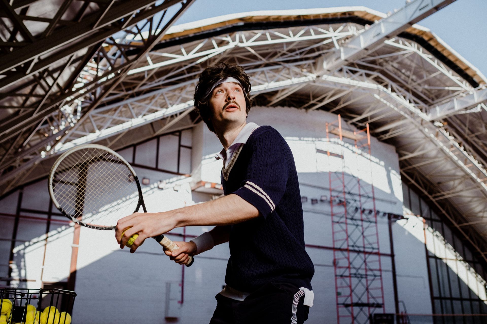 Avoid repetitive motions that put stress on the elbows proper technique when playing sports or doing other activities (Photo by cottonbro studios/pexels)